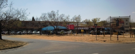 Kilner Park shops, with the Casbah Roadhouse and Jock of the Bushveld Restaurant, and the Neon Cafe on the left