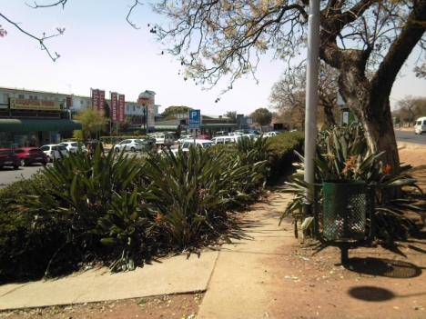 Old shopping centre in Queenswood, to the east. Soutpansberg Road on the right.