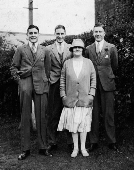 Alice Maud and the three Bristow boys - 16 Sep 1937
